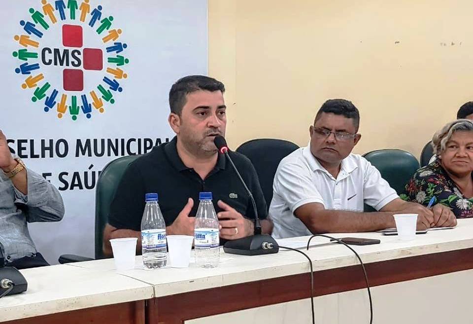 Prefeito participa da posse dos Conselheiros de Saúde.